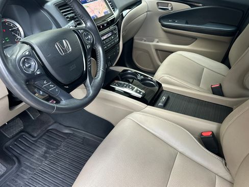 Used 2017 Honda Pilot Elite image 7