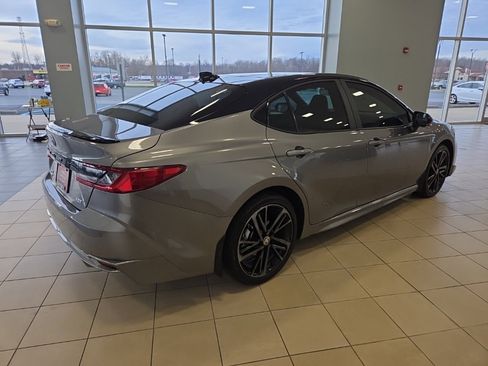 Used 2025 Toyota Camry XSE image 7