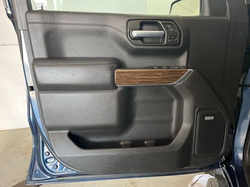 Used 2022 Chevrolet Silverado 1500 High Country image 26