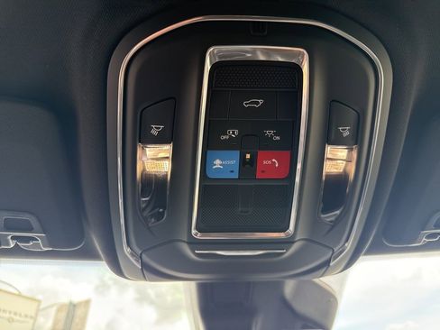 New 2026 Jeep Grand Cherokee Altitude image 26