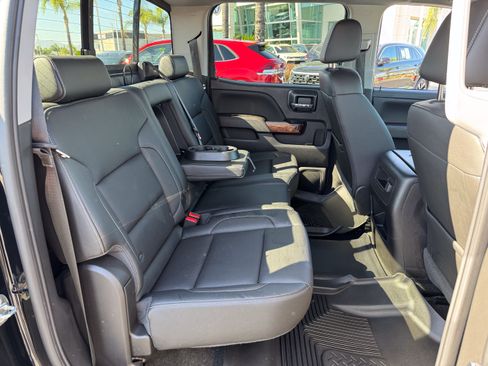 Used 2018 GMC Sierra 1500 SLT AWD/4WD image 32