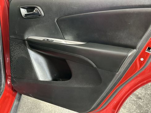 Used 2017 Dodge Journey SE image 35