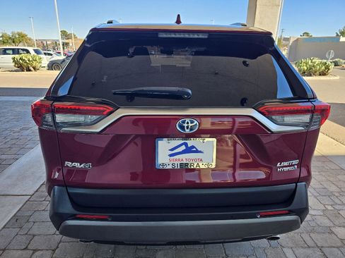 Used 2019 Toyota RAV4 Limited image 4
