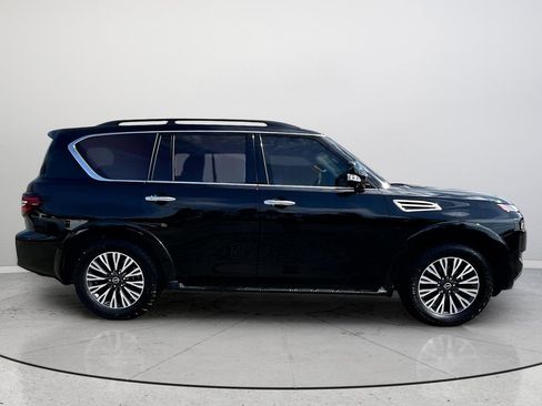 Used 2023 Nissan Armada SL w/ Midnight Edition Package AWD/4WD image 5