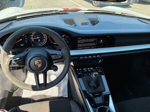 Used 2022 Porsche 911 GT3 RWD image 11