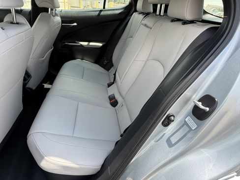 Certified 2024 Lexus UX 250h F Sport FWD image 29