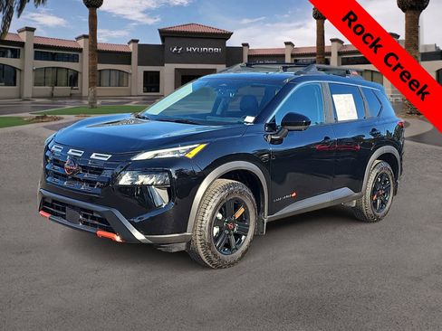 Used 2025 Nissan Rogue SV image 4