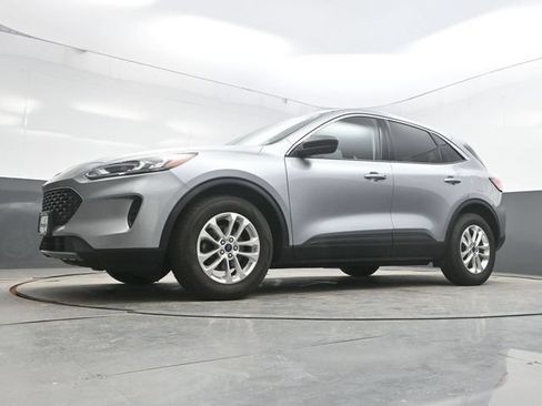 Used 2022 Ford Escape SE FWD image 35