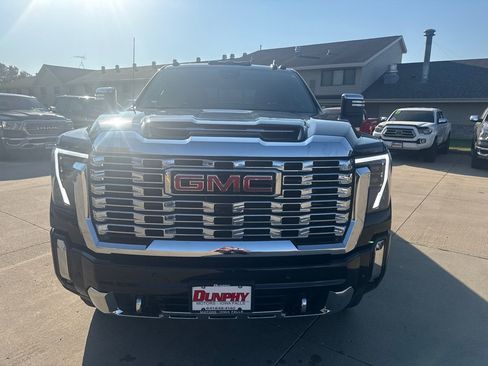 Used 2024 GMC Sierra 2500 Denali w/ Technology Package image 8
