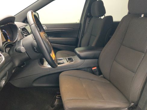 Used 2022 Jeep Grand Cherokee Laredo E RWD image 17