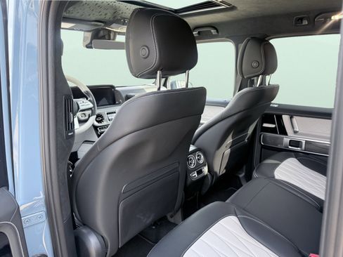Used 2023 Mercedes-Benz G 550 image 36