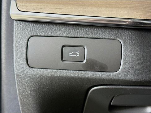 Certified 2026 Volvo XC90 B5 Plus w/ Protection Package image 10