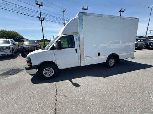 New 2025 GMC Savana 3500 w/ Power Convenience Package RWD image 5
