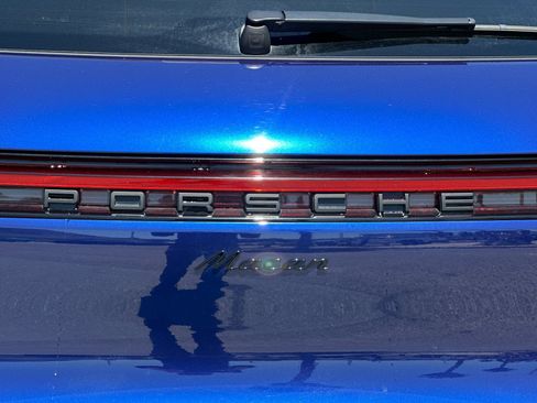 Used 2024 Porsche Macan AWD/4WD image 39