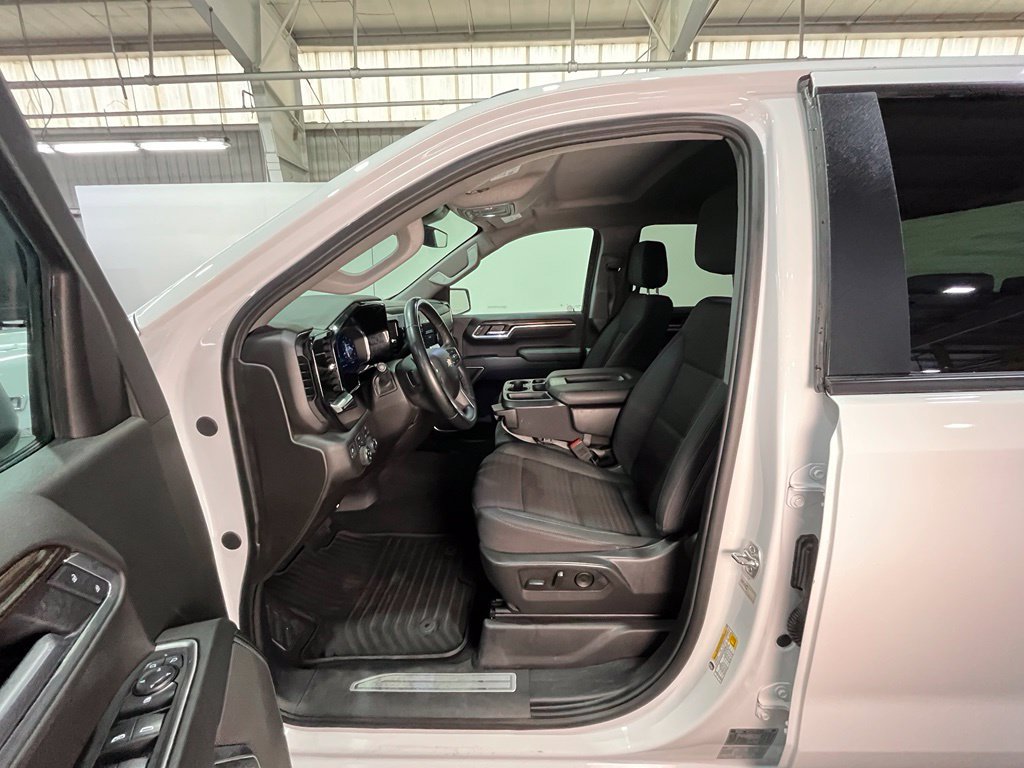 Certified 2025 Chevrolet Silverado 1500 LT w/ Work Truck Package AWD/4WD image 15