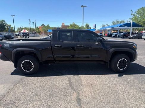 Used 2025 Toyota Tacoma TRD Off-Road AWD/4WD image 10