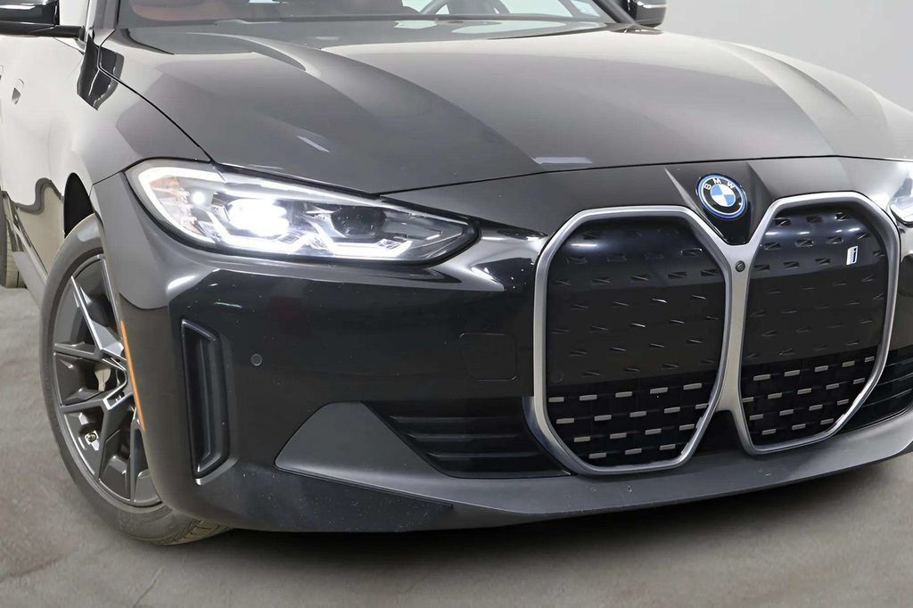 Used 2023 BMW i4 eDrive35 w/ Premium Package RWD image 43
