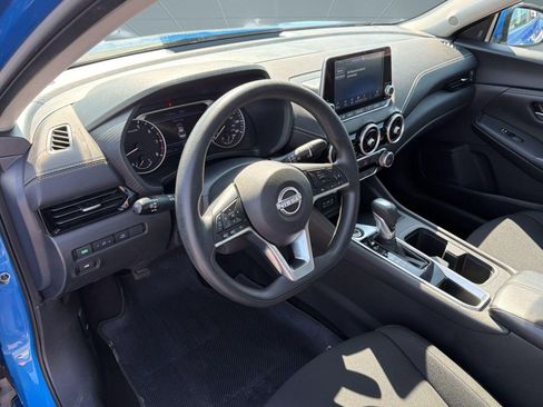 Used 2024 Nissan Sentra SV FWD image 7