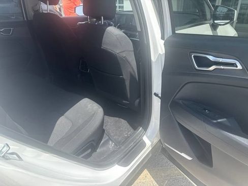 Used 2023 Kia Sportage LX AWD/4WD image 5