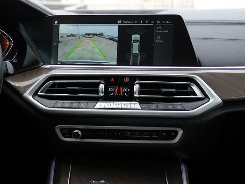 Used 2022 BMW X5 xDrive40i w/ Premium Package image 13