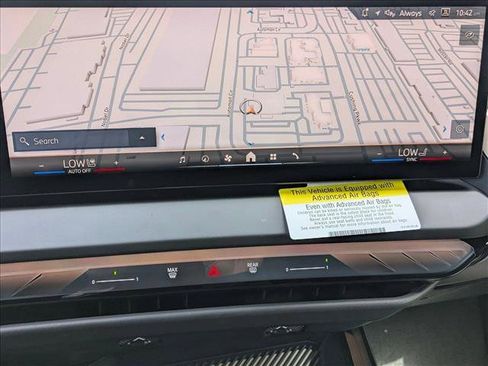 Used 2025 BMW X3 xDrive30i w/ Convenience Package image 13