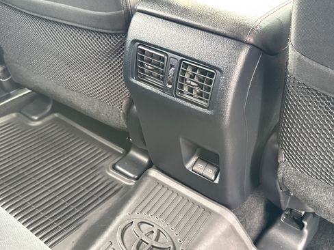 Used 2024 Toyota 4Runner TRD Off-Road AWD/4WD image 20