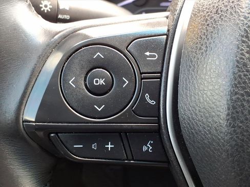 Used 2018 Toyota Camry SE image 24