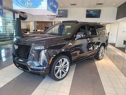 Used 2026 Cadillac Escalade Sport w/ Touring Package image 3