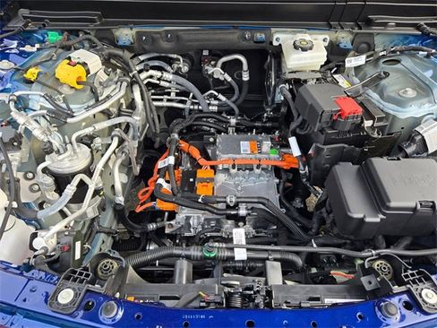 Used 2025 Cadillac Lyriq Sport image 27