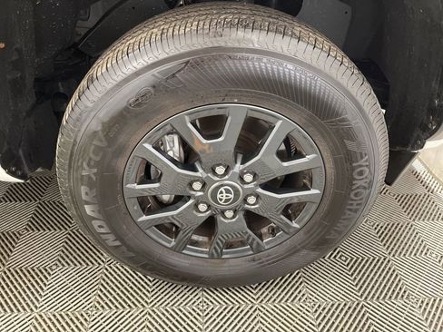 Used 2025 Toyota 4Runner SR5 image 39