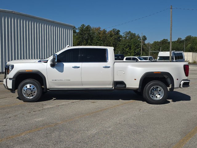 Used 2024 GMC Sierra 3500 Denali w/ Denali Reserve Package AWD/4WD image 2