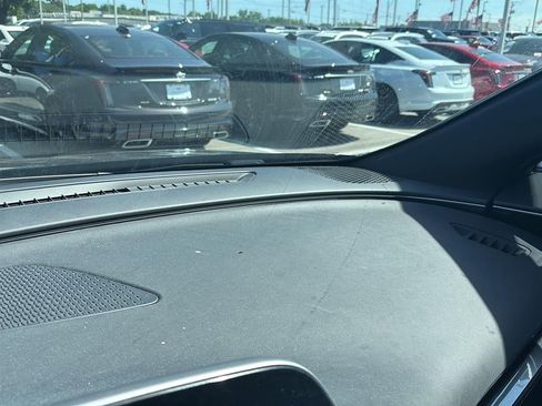 Used 2024 Cadillac Lyriq Luxury RWD image 11