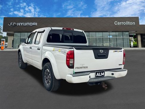 Used 2015 Nissan Frontier Desert Runner RWD image 7