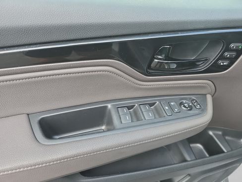 Used 2021 Honda Odyssey Touring image 11