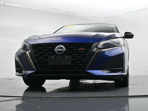 Used 2023 Nissan Altima 2.5 SR FWD image 34