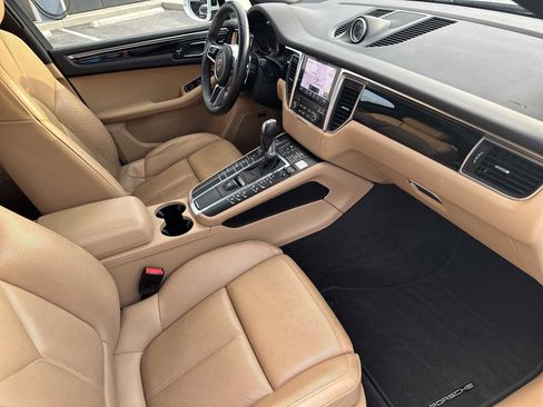 Used 2018 Porsche Macan S image 25
