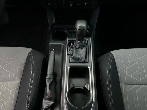 Used 2023 Toyota Tacoma TRD Off-Road image 15