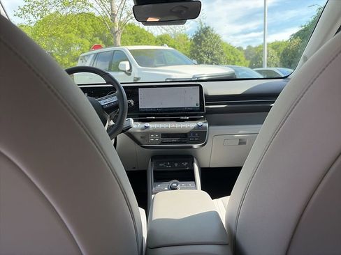 Used 2024 Hyundai Kona SEL image 5