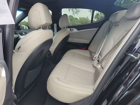 Used 2023 Genesis G70 3.3T w/ Sport Prestige Package RWD image 9