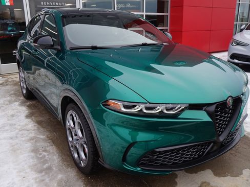 New 2024 Alfa Romeo Tonale Veloce image 5