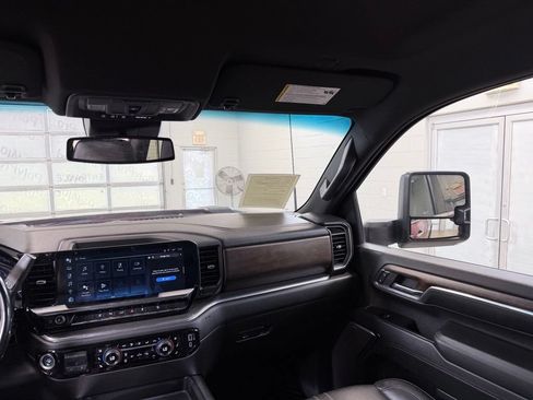Used 2024 Chevrolet Silverado 3500 High Country w/ Z71 Off-Road Package AWD/4WD image 32