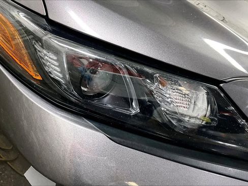 Used 2021 Toyota Camry SE AWD/4WD image 25