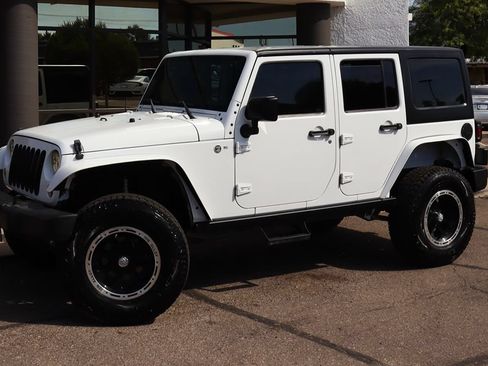 Used 2015 Jeep Wrangler Unlimited Sport w/ Max Tow Package AWD/4WD image 3