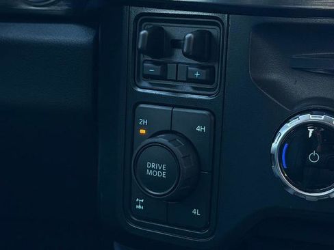 New 2026 Ford F250 Lariat w/ Black Appearance Package image 16