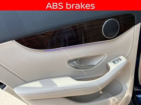 Used 2022 Mercedes-Benz GLC 300 image 30