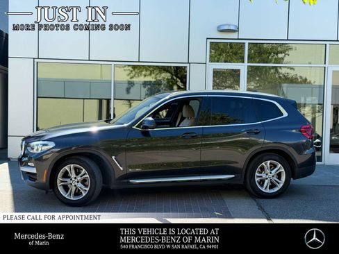Used 2018 BMW X3 xDrive30i AWD/4WD image 3