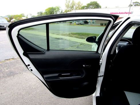 Used 2015 Toyota Prius C Two image 28