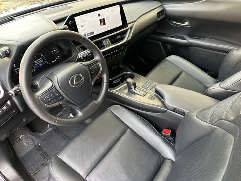 Used 2025 Lexus UX 300h AWD w/ Cold Area Package image 10