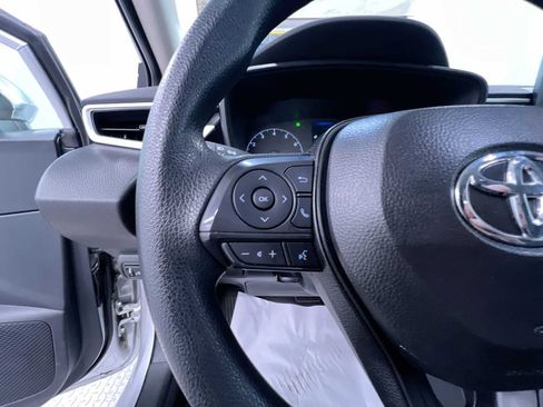 Used 2025 Toyota Corolla LE FWD image 20
