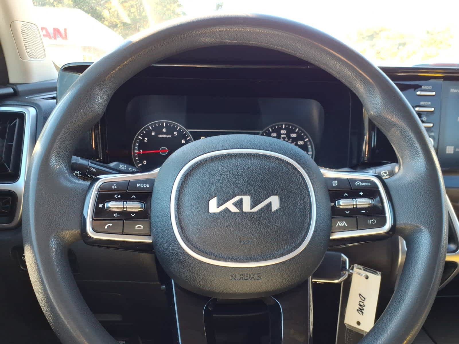 Used 2022 Kia Sorento LX AWD/4WD image 24